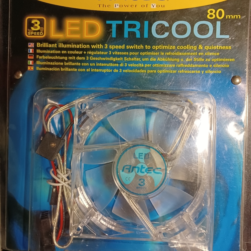 Antec 3 Speed LED TRICOOL 80mm